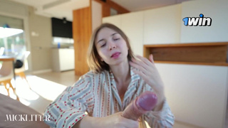 Без секса дома скукотища! Не хочешь вставить в меня свой хуище? ??